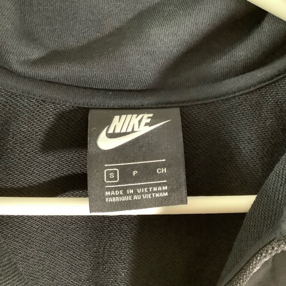 Nike Sportswear Quarter Zip Long Sleeve Sweatshirt - Picture 6 of 10